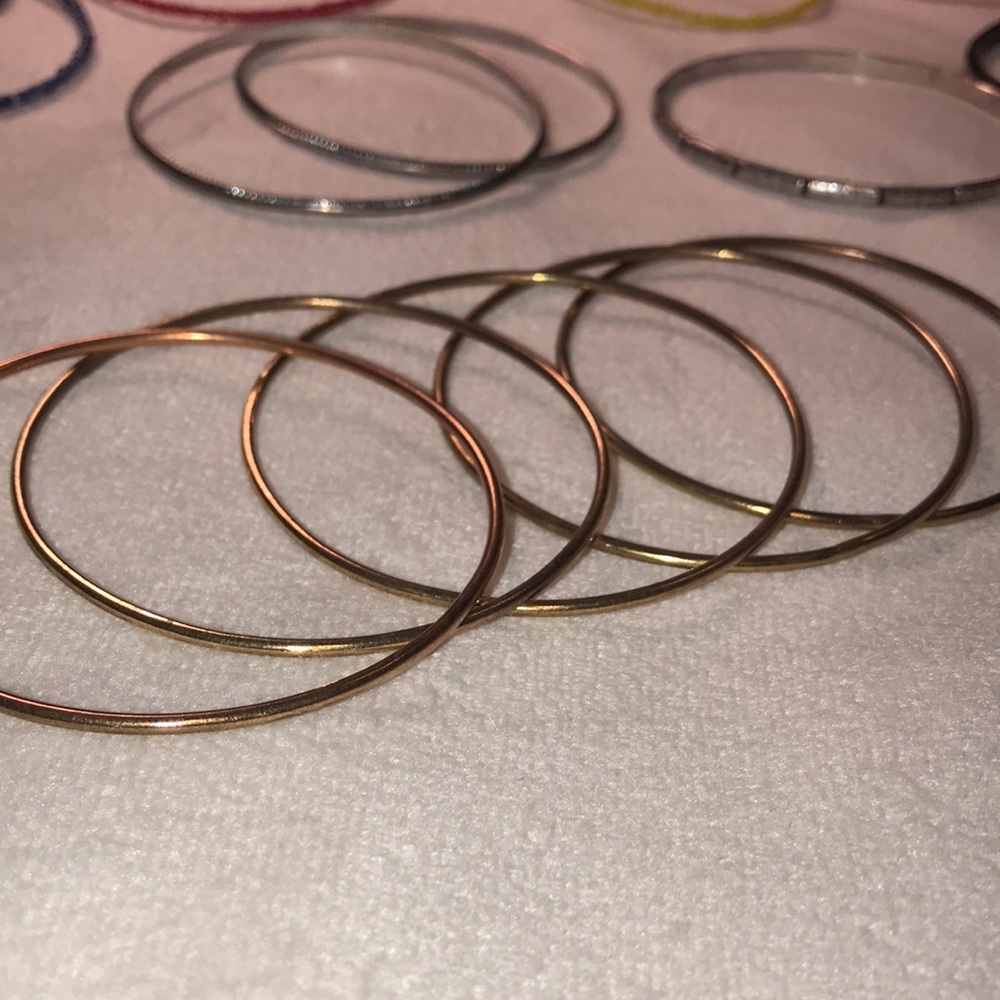 22 Stackable Bangles - Picture 5 of 14